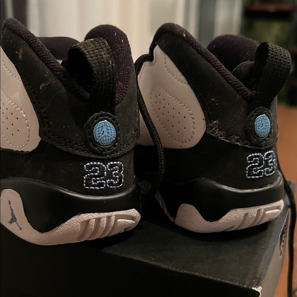 Jordan Kids White and Black Sneakers with Blue Accent - Picture 3 of 3